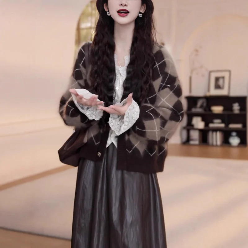 Laid-back Relaxed-fit Knit Cardigan For Women — image 8