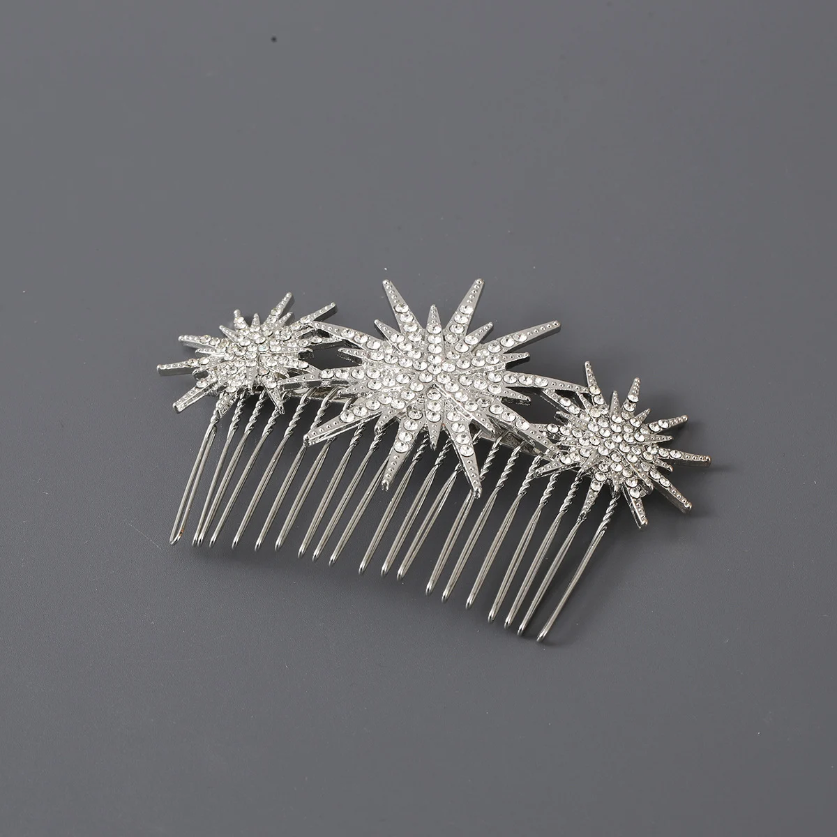 Large And Small Diamond-studded Vintage Hair Comb With A Starry Design — image 4