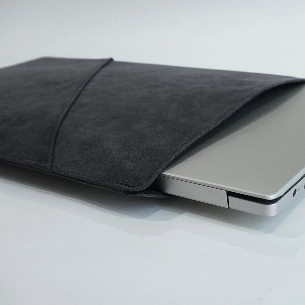 Large-capacity Pad Storage Bag — image 3
