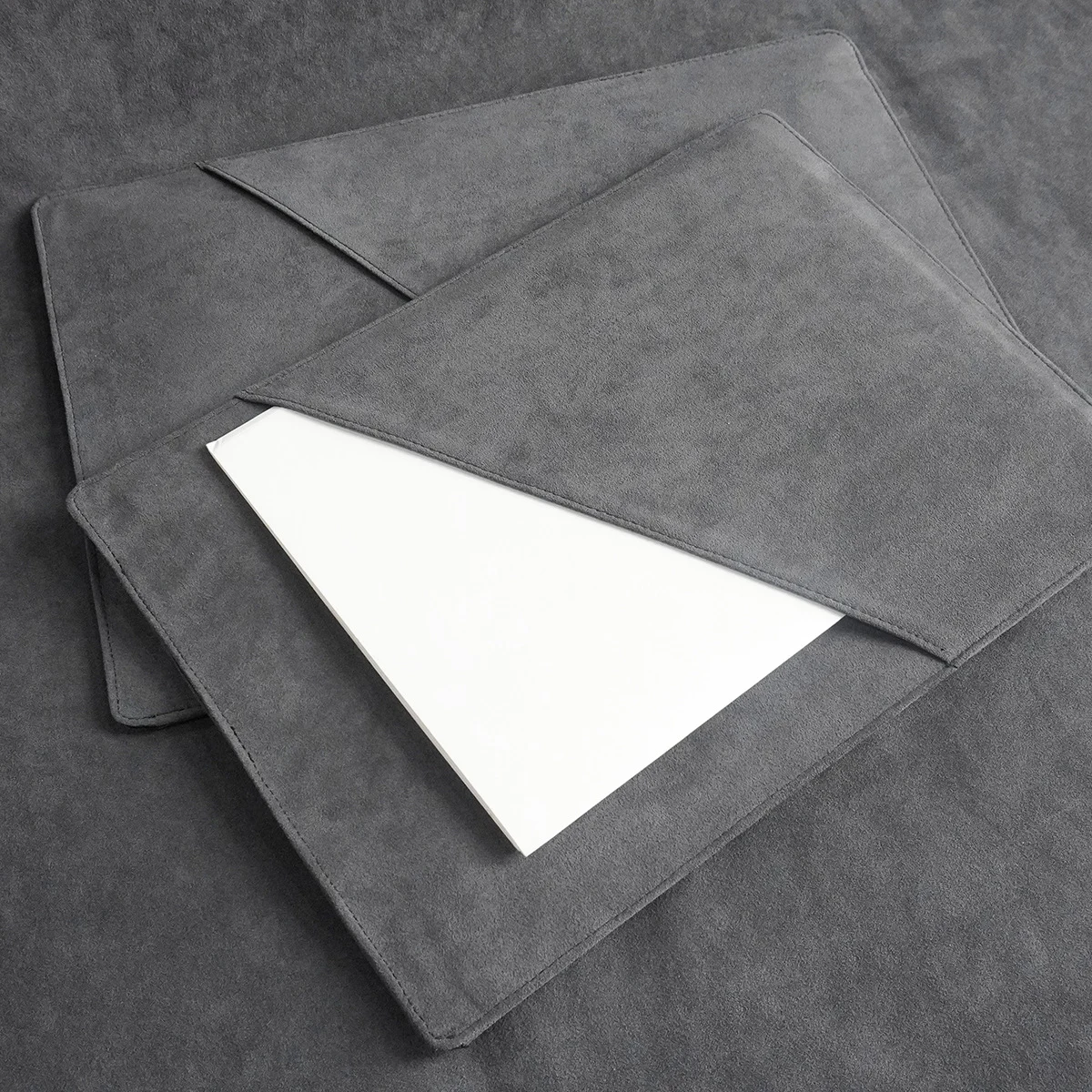 Large-capacity Pad Storage Bag — image 4