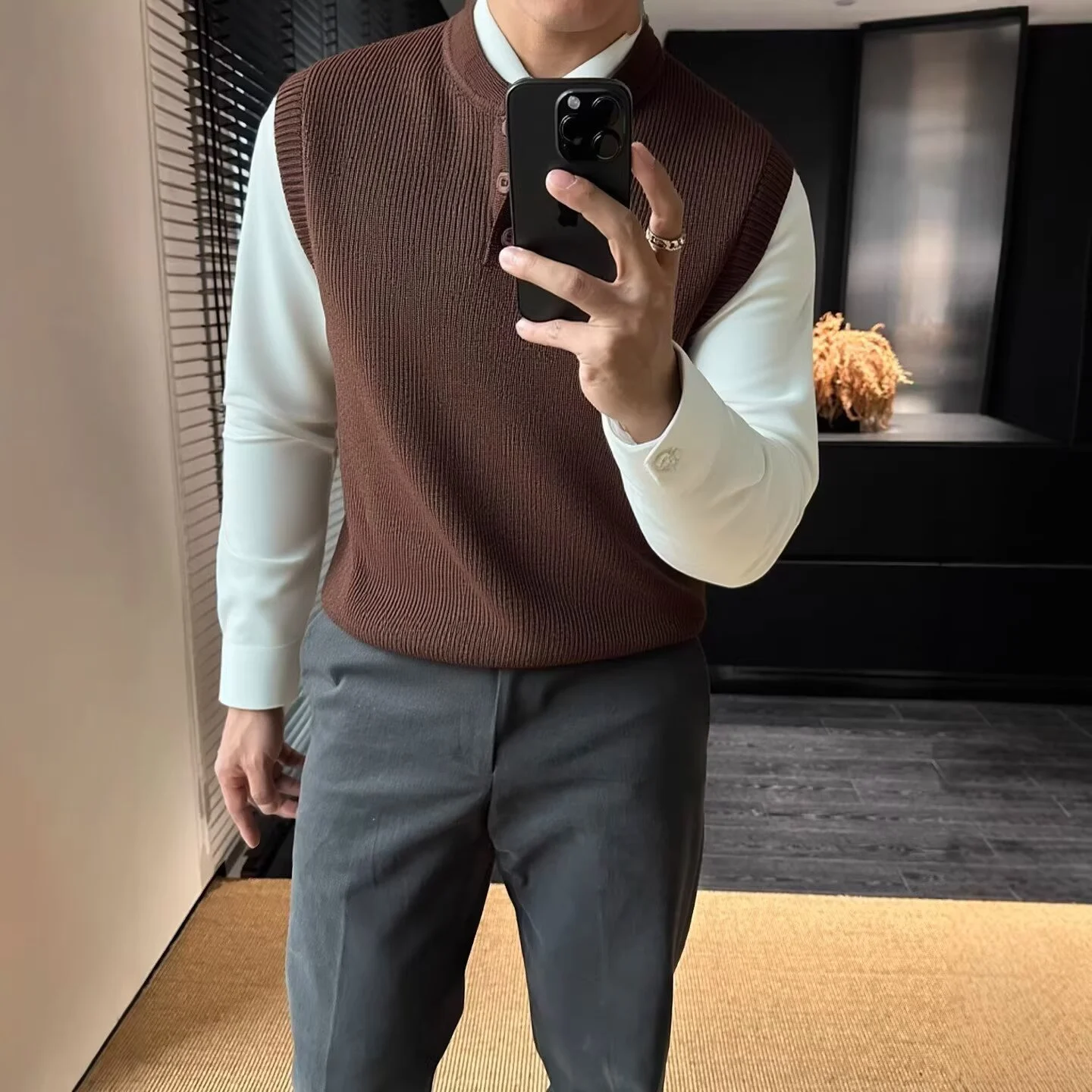 Light-luxury Business-casual Knit Vest — image 8