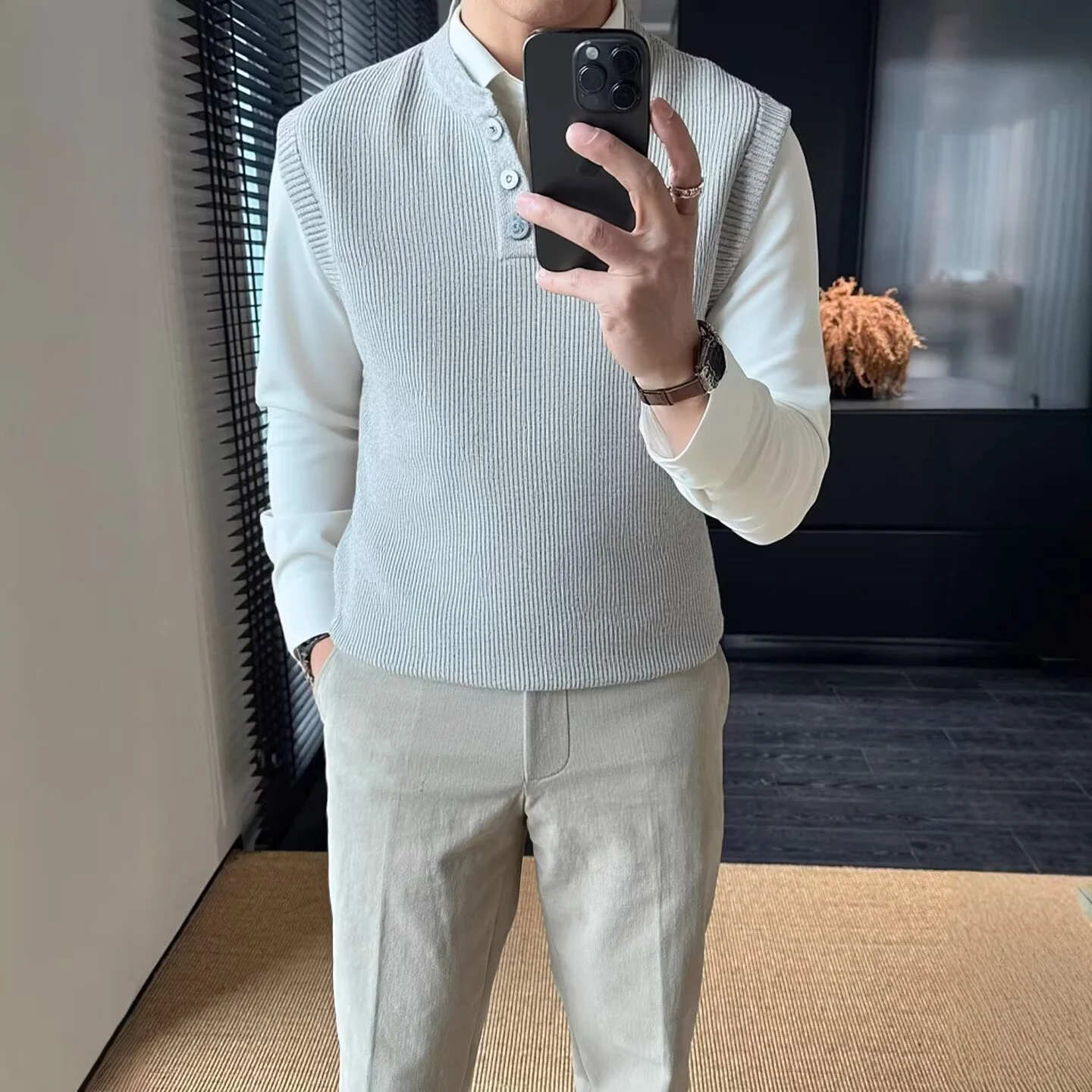 Light-luxury Business-casual Knit Vest — image 3