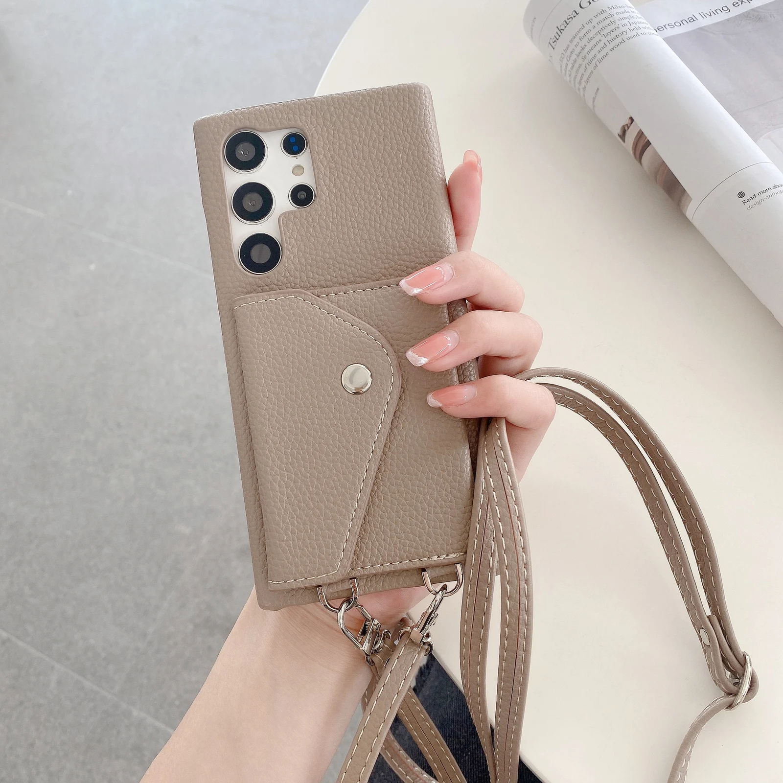 Litchi-textured Triangular Flip Card Holder With Lanyard For S24 Ultra — image 2