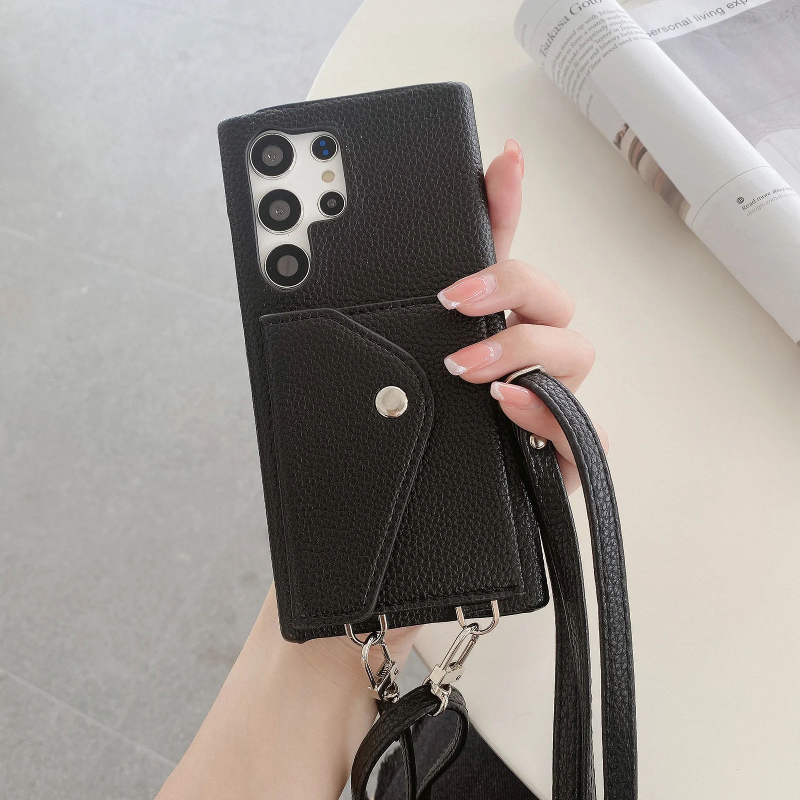 Litchi-textured Triangular Flip Card Holder With Lanyard For S24 Ultra — image 3