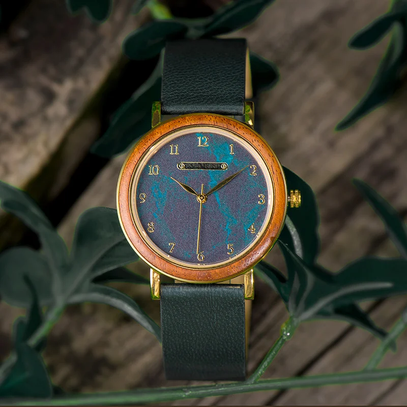 Mens And Womens Minimalist Wooden Watches — image 1