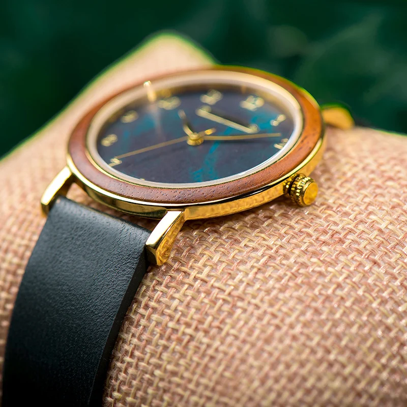 Mens And Womens Minimalist Wooden Watches — image 7