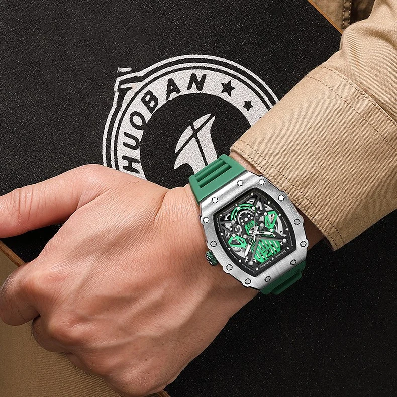 Mens Watch Sporty And Stylish — image 2