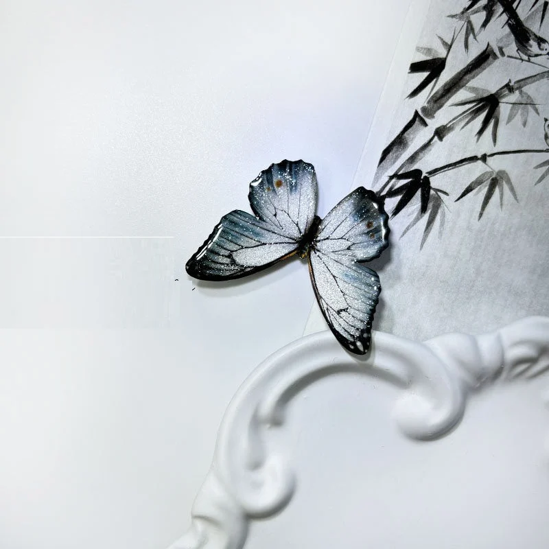 Minimalist Ink-wash Style Butterfly Hair Clip — image 4