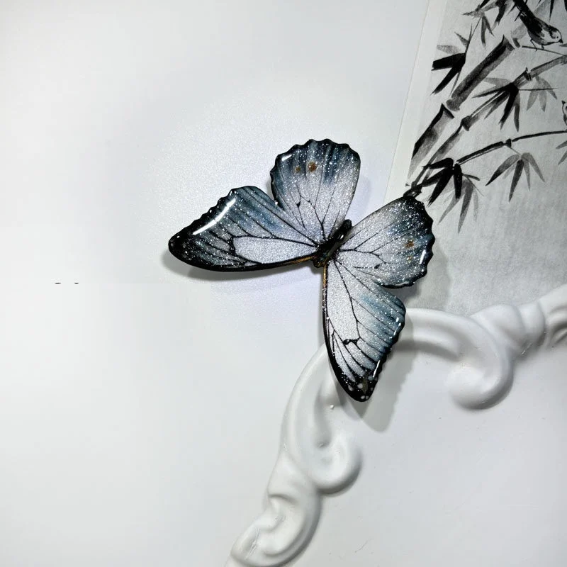 Minimalist Ink-wash Style Butterfly Hair Clip — image 3