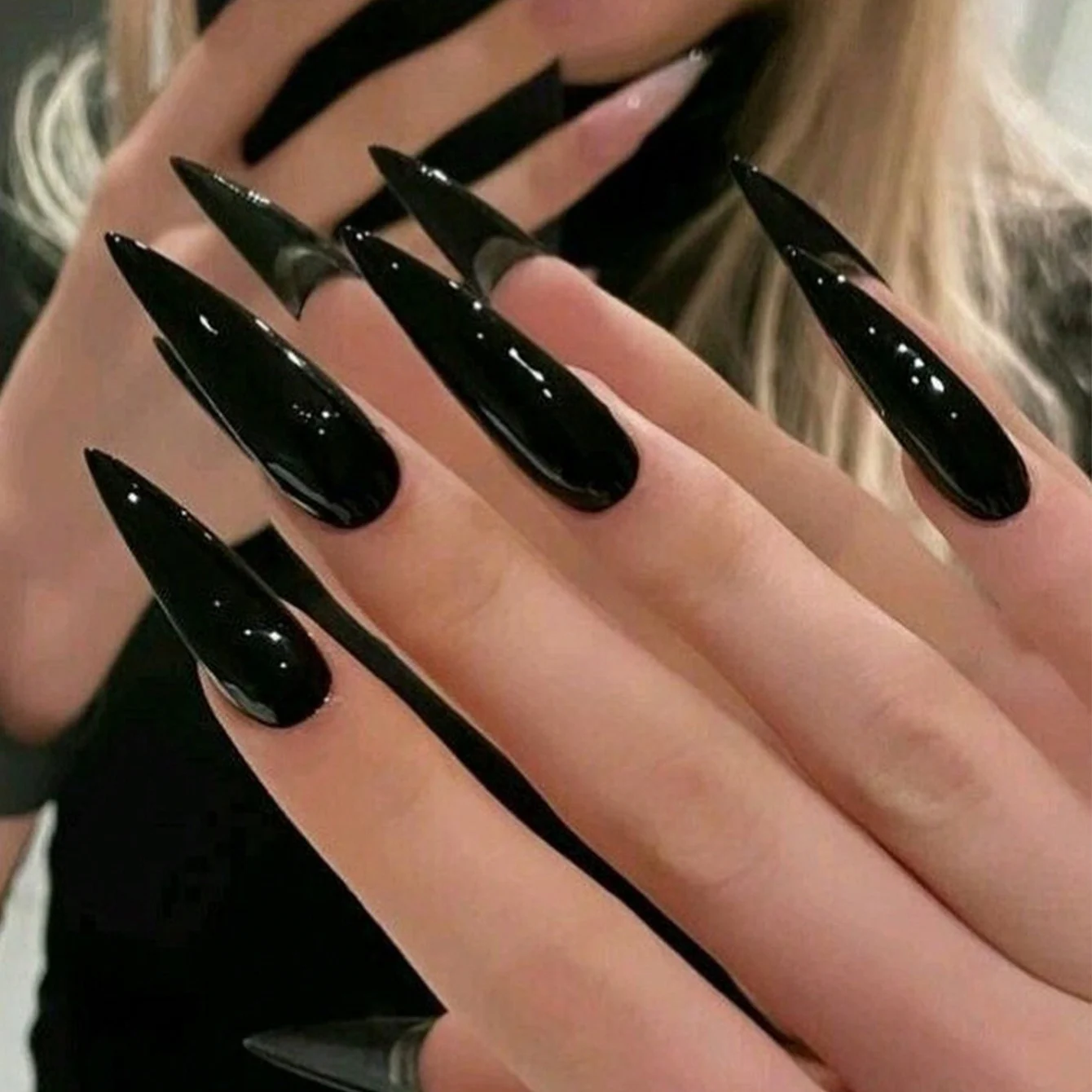 Minimalist Ultra-long French-style Modern False Nails — image 1
