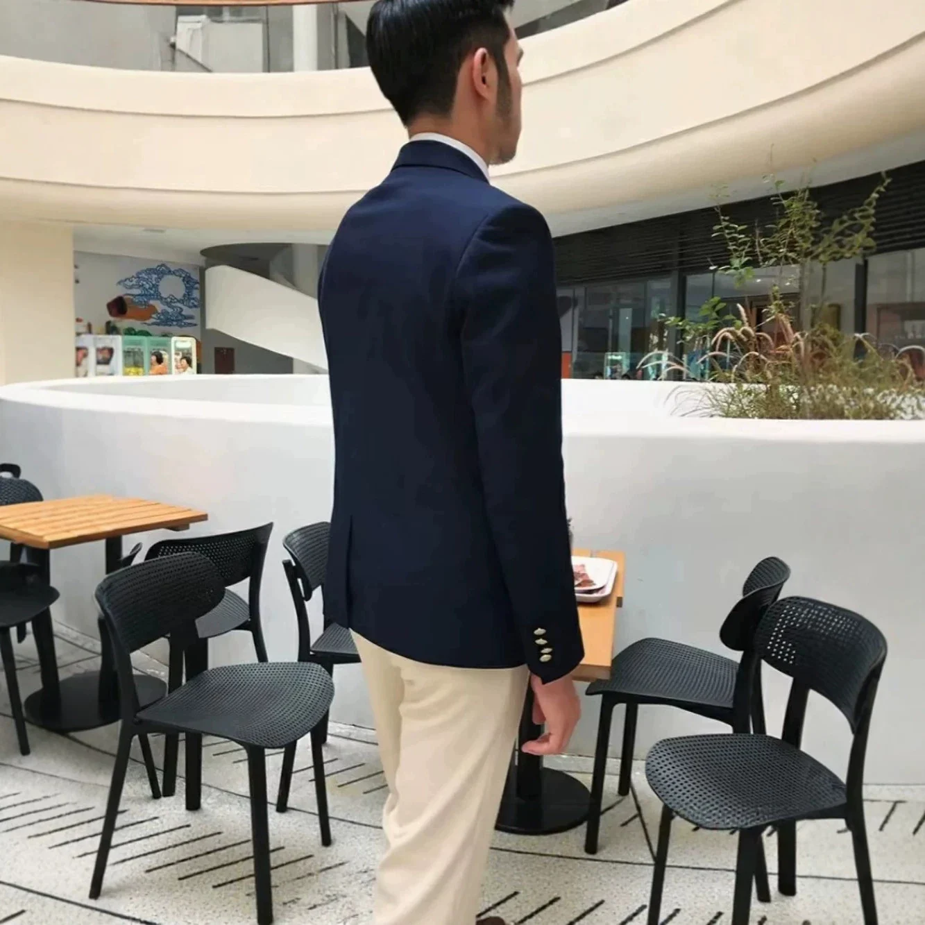 Navy Blue Korean-style Suit With A High-end Touch For Business Men — image 3