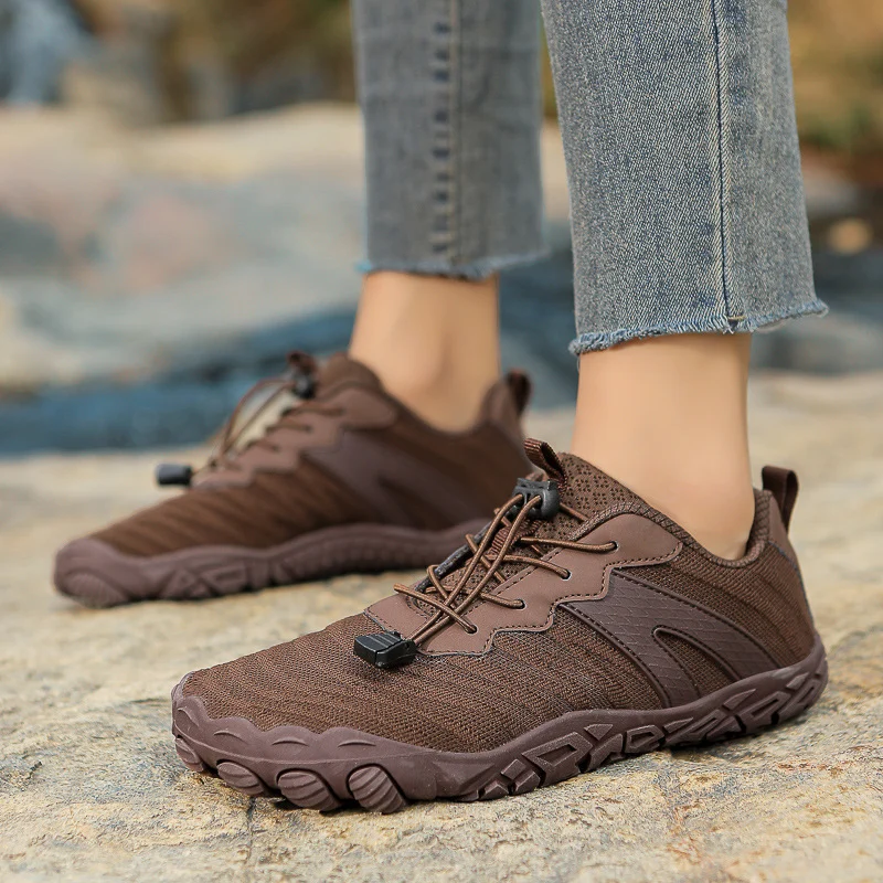 New Lightweight, Breathable Outdoor Casual Hiking Shoes — image 2