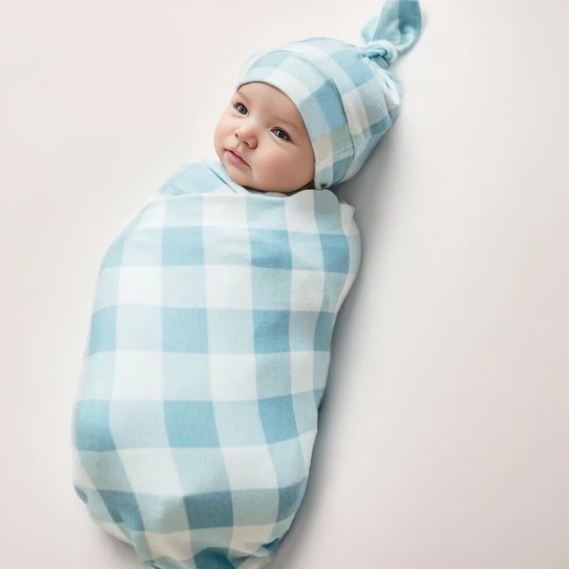 Newborn Swaddle Blanket And Knotted Baby Hat 2-piece Set — image 6