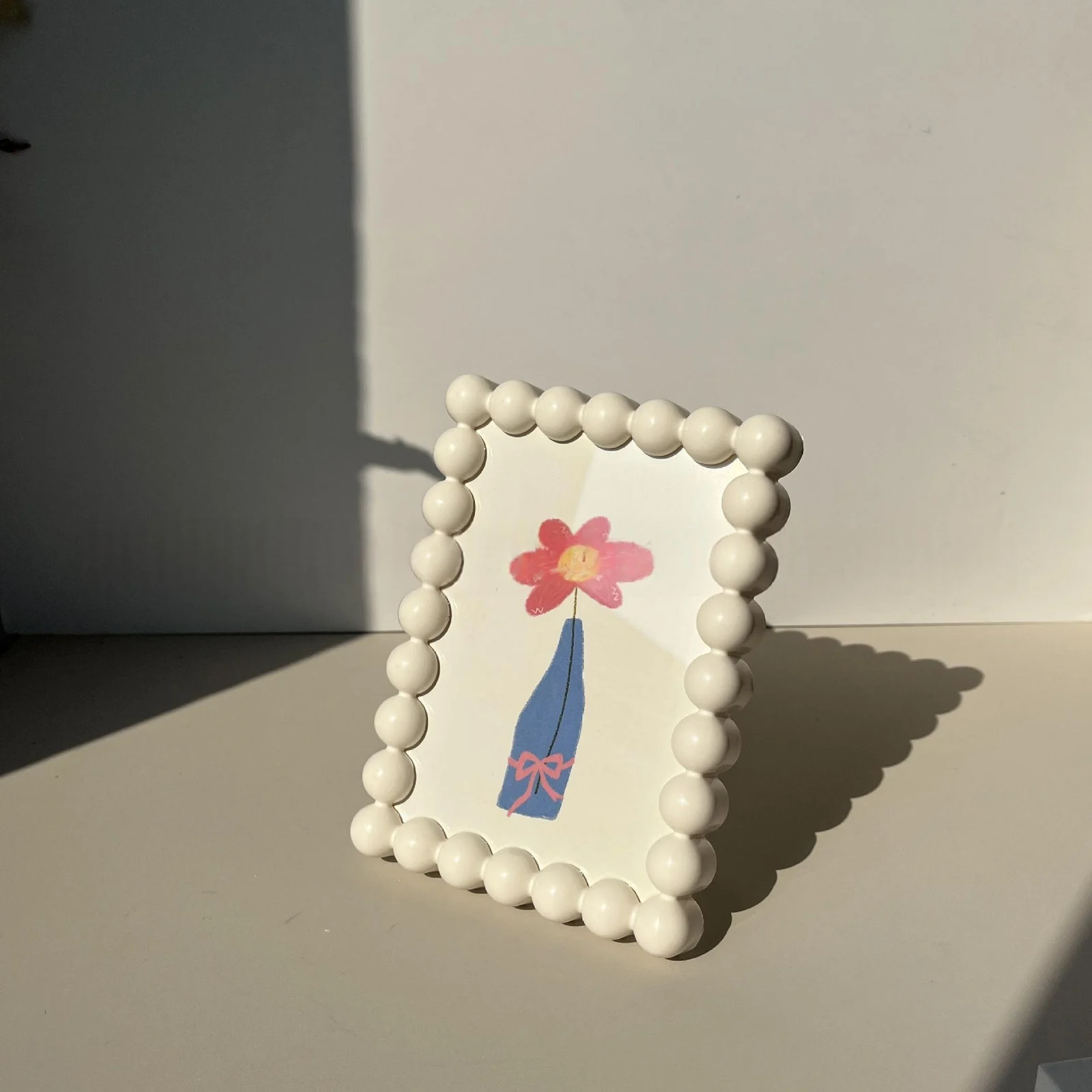 Plastic Round Bead Photo Frame For Display And Hanging Decoration — image 6