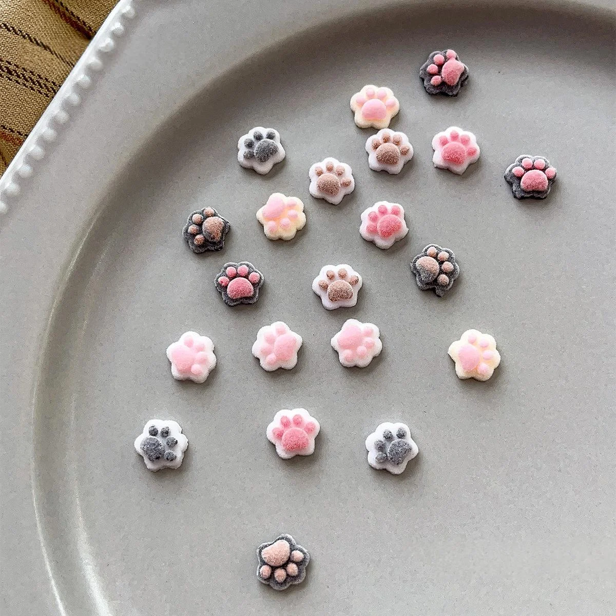 Plush Cat Claw Nail Art Accessorydelicate And Versatile — image 2