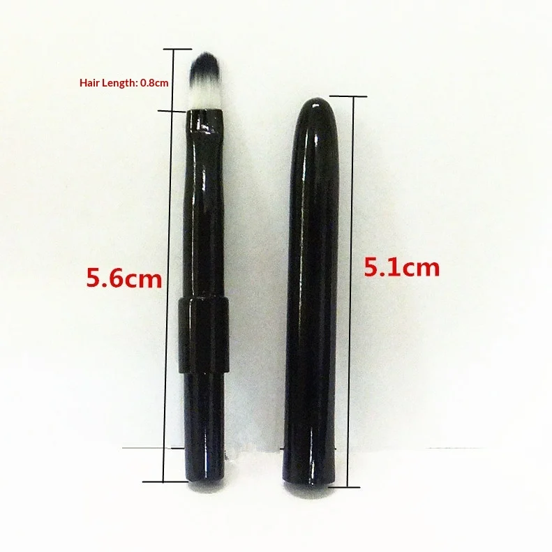 Portable Lip And Eyeliner Brush With A Cap — image 4