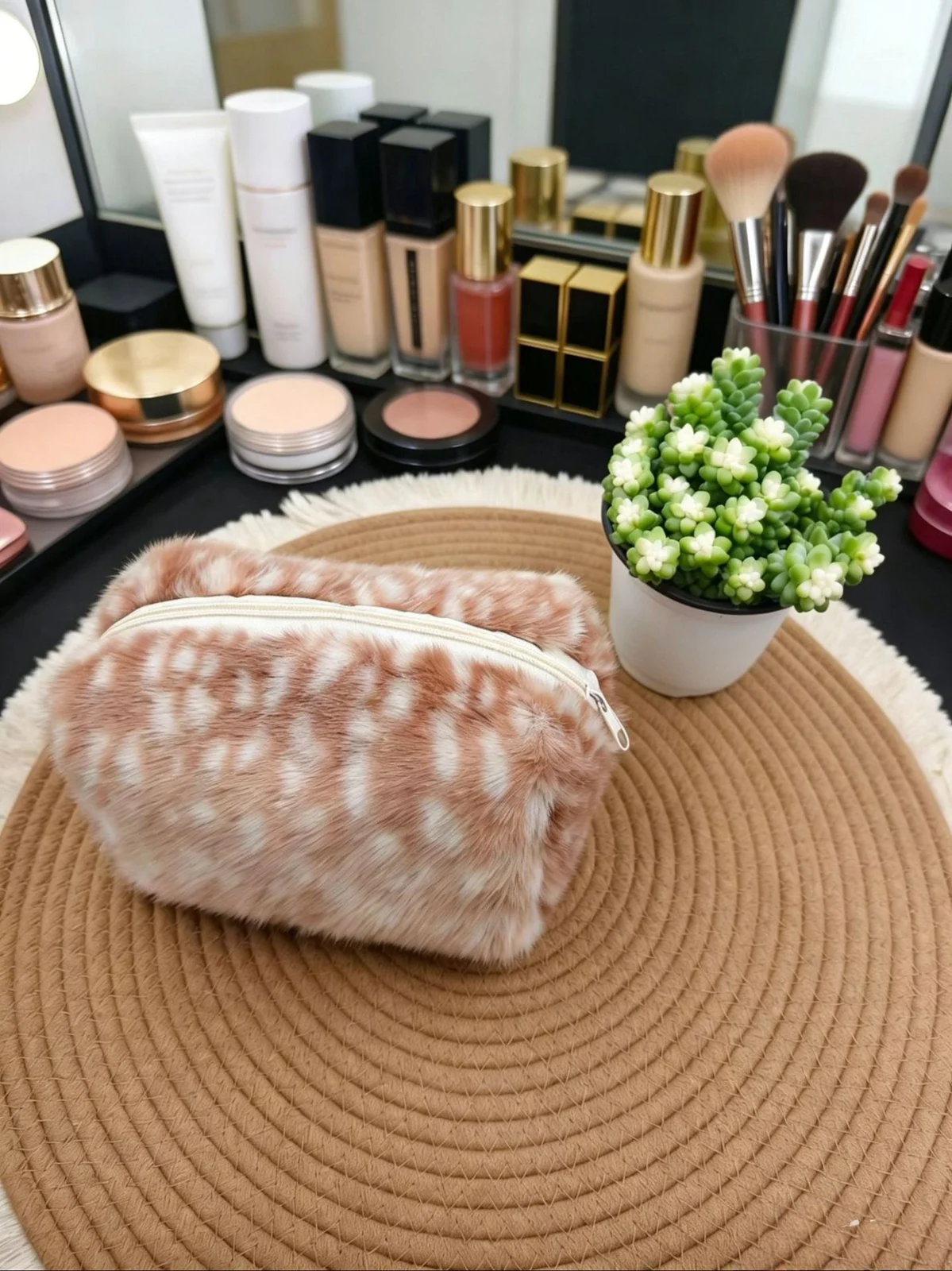 Portable, Premium-feel Plush Fawn-patterned Makeup Bag — image 7