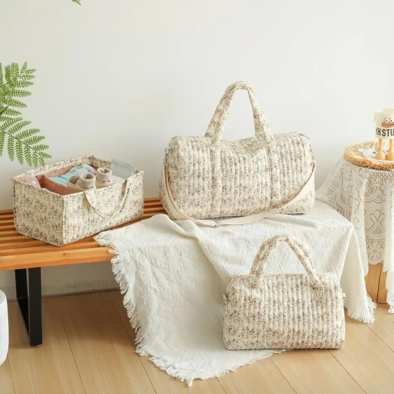 Quilted Floral Single-piece Portable Organizer Bag — image 3