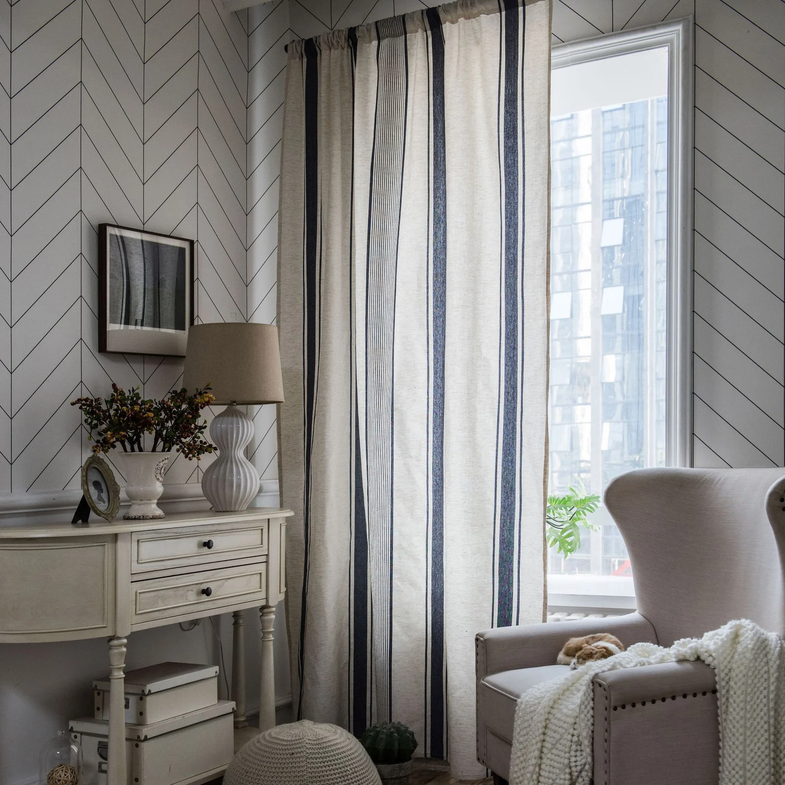 Red-striped Semi Blackout Curtain — image 4