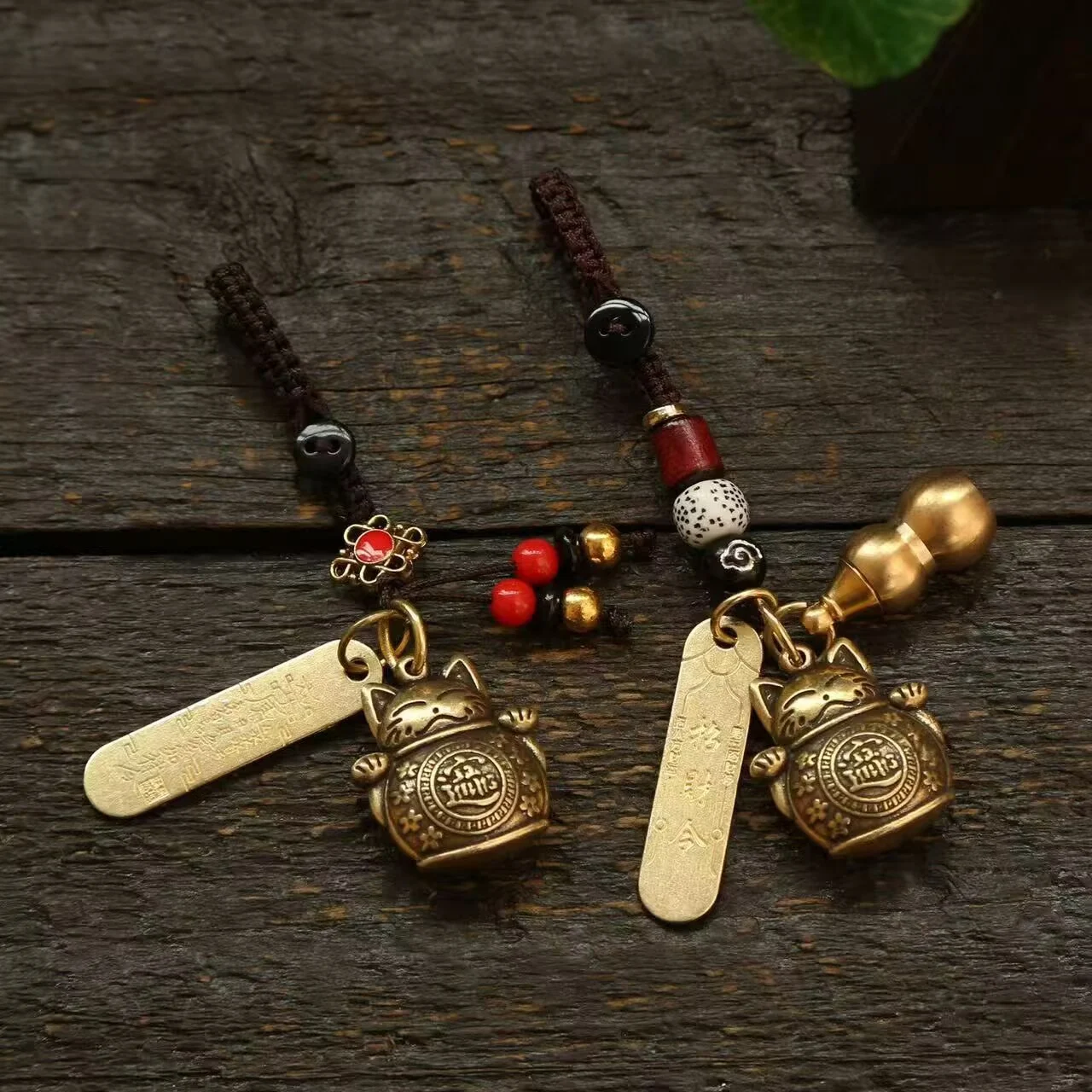Retro Car Pendant For Men And Women — image 5