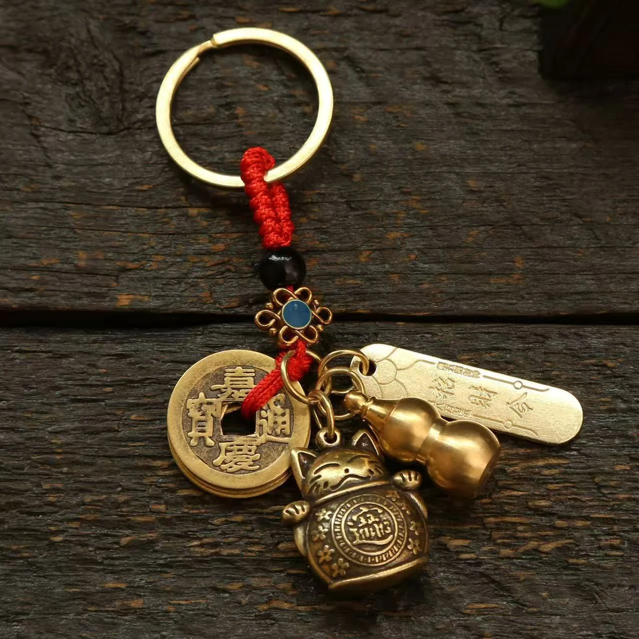 Retro Car Pendant For Men And Women — image 4