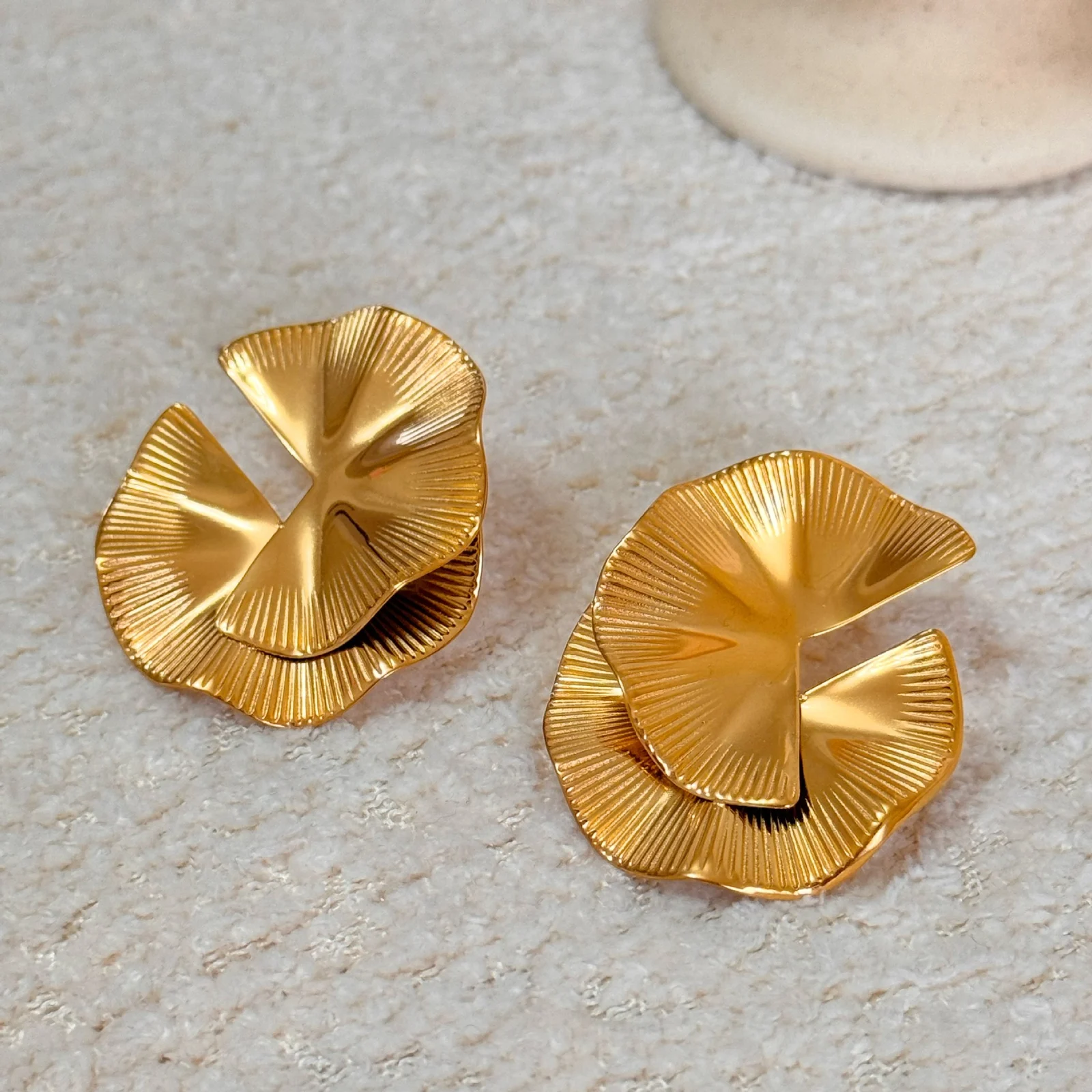 Retro Irregular Exaggerated Cloud Earrings For Women — image 5