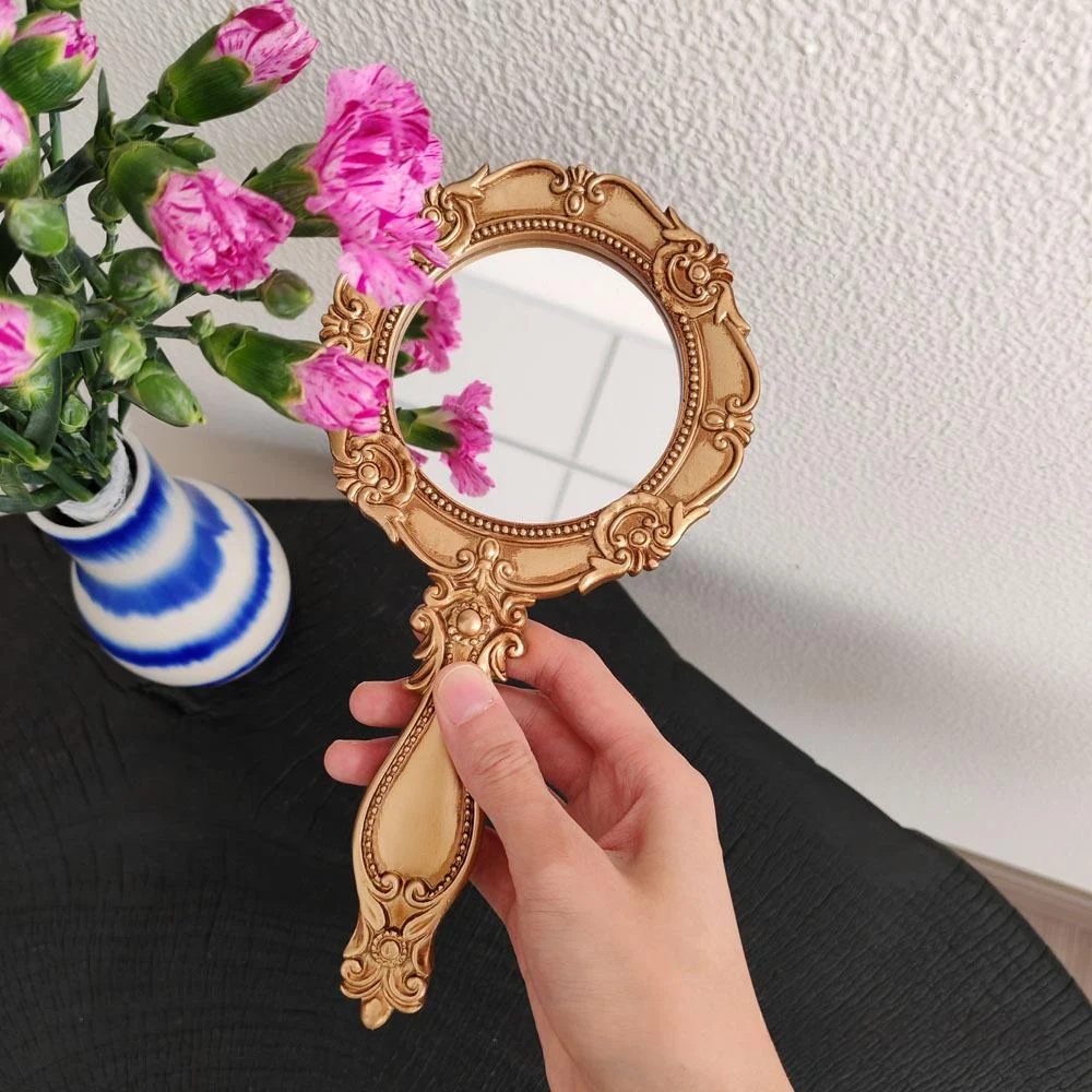 Retro Resin Cosmetic Handle Mirror — image 5