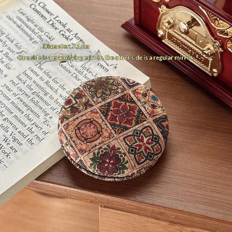 Retro-style Portable Compact Mirror — variant image