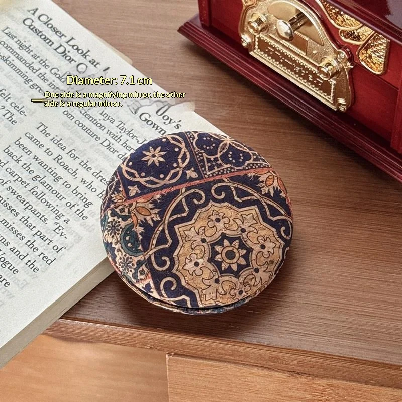 Retro-style Portable Compact Mirror — variant image