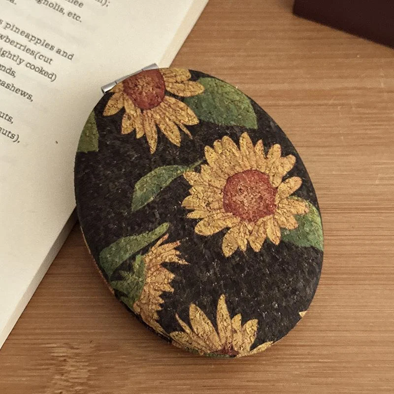 Retro-style Portable Compact Mirror — variant image