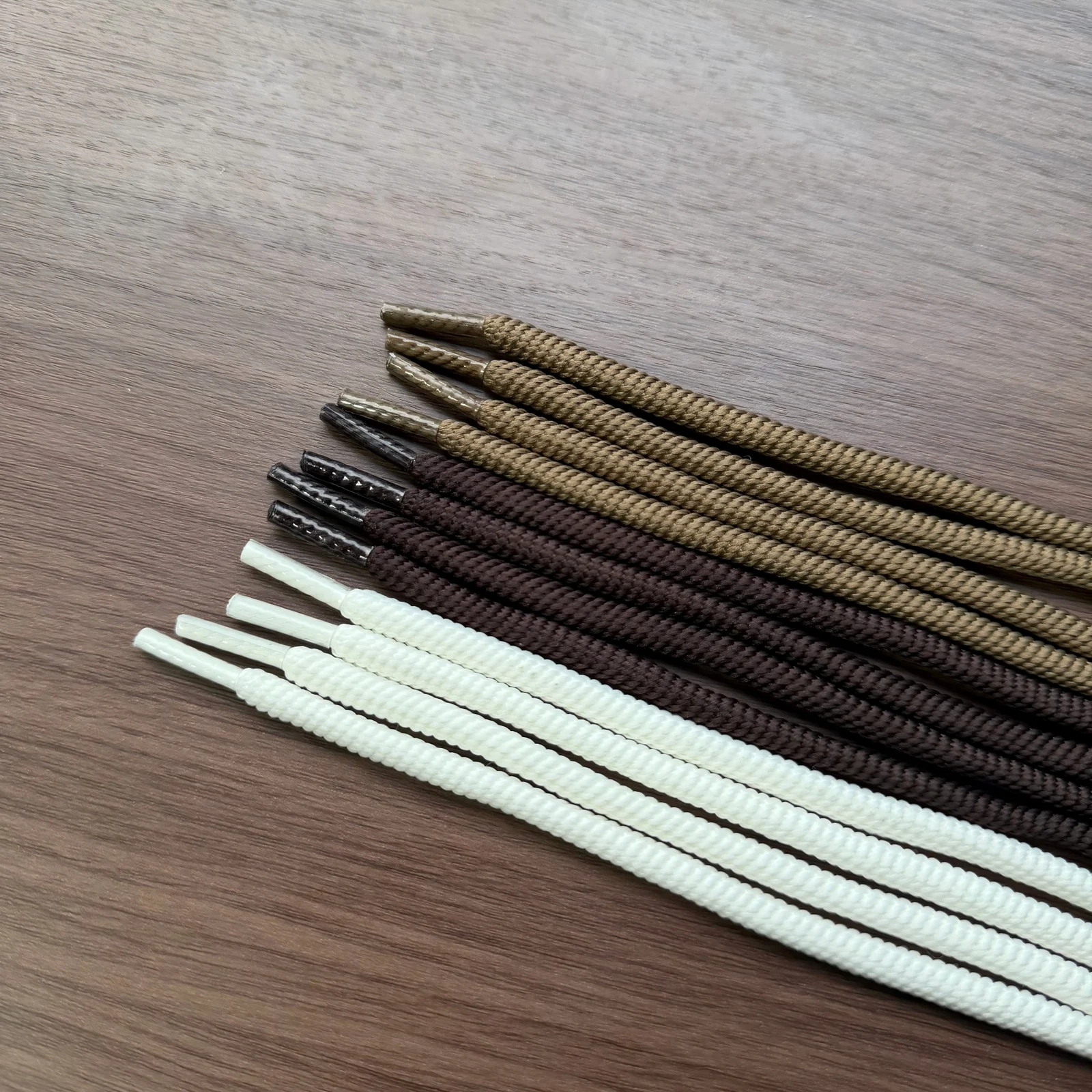 Round Solid-color Ribbed Shoelaces — image 5