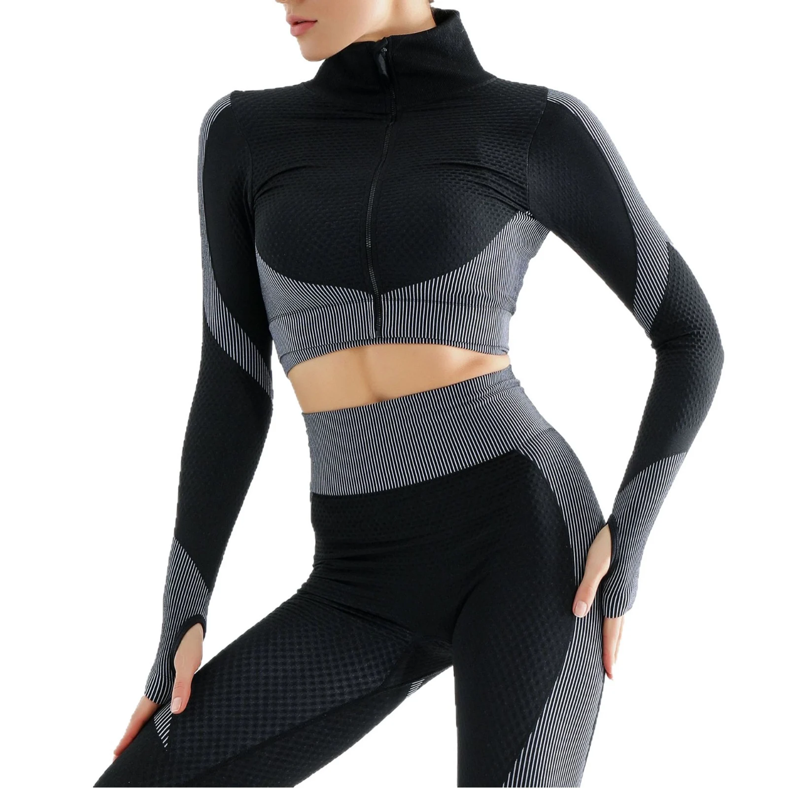 Seamless One-piece Knitted Three-piece Sports Yoga Set Vest And Outerwear — image 5