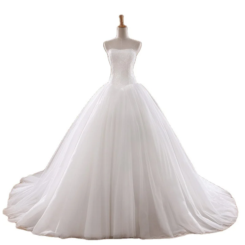 Simple And Elegant Strapless Lace Wedding Dress — image 5