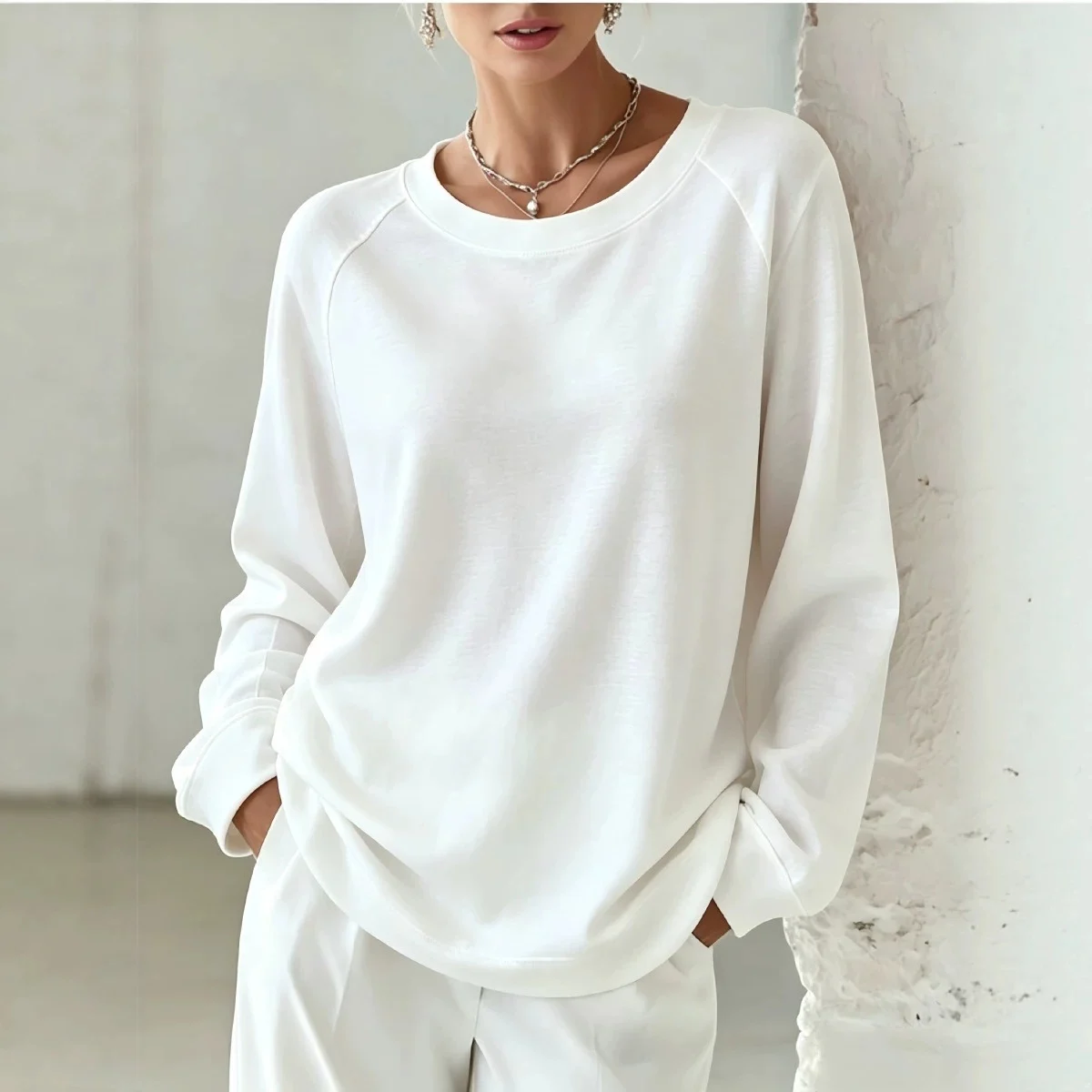 Soft-colored Loose-fitting Round-neck Casual Long-sleeved Women's Hoodie — image 6