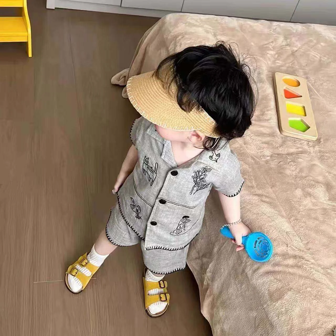 Summer New Children's Fashionable Loose Casual Sleeveless Vest Baby All-match Shorts — image 5