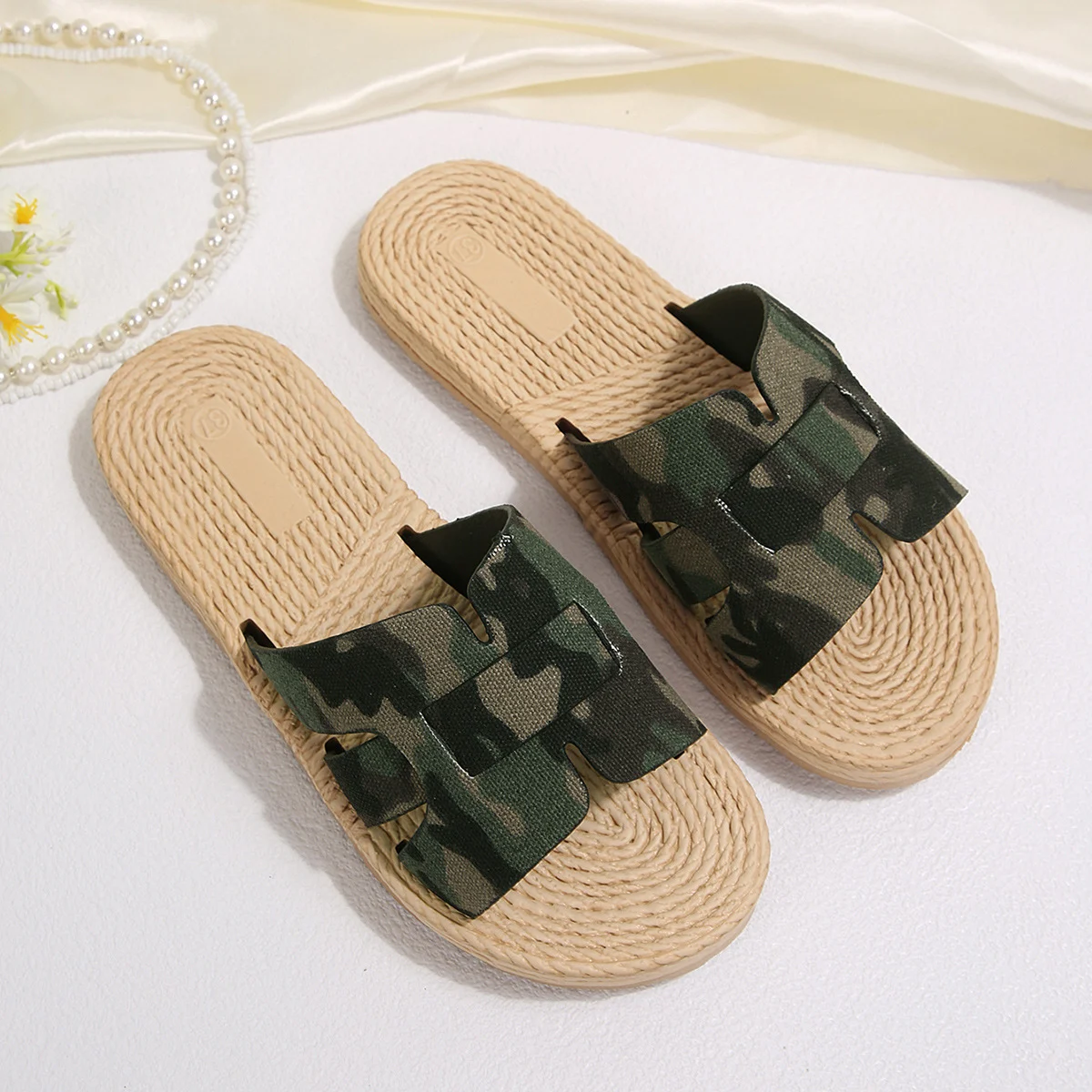 Summer Plus-size Casual Sandals — image 1