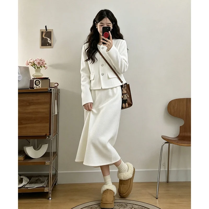 Velvet Jacket Sensory Anti-aging Skirt Set — image 4