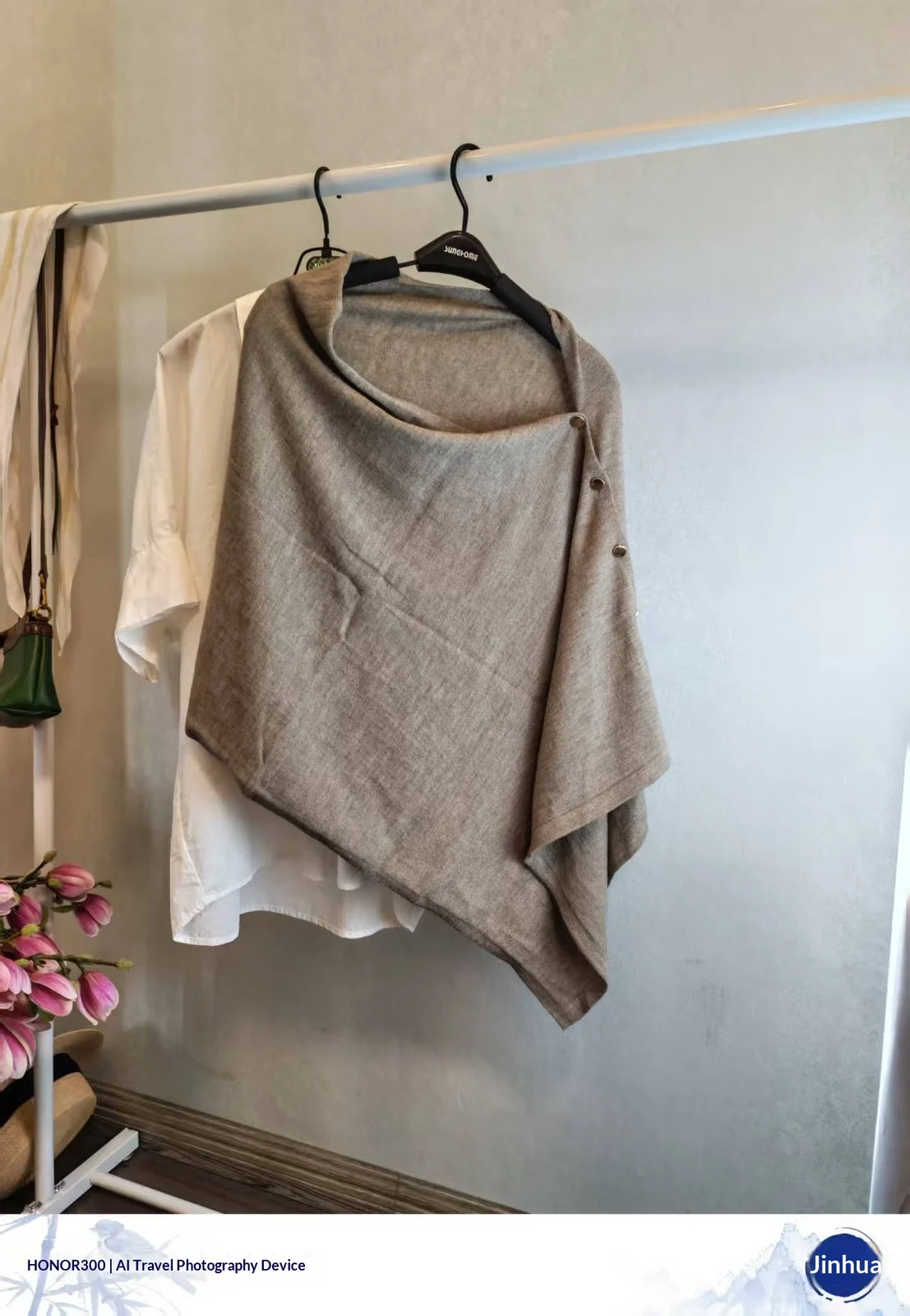 Versatile Slouchy Knit Vintage Womens Shawl With A Sophisticated Touch — image 5