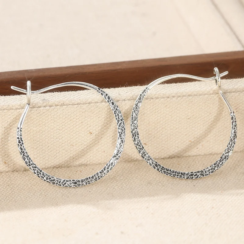 Vintage Black Textured Hoop Earrings Silver Tone Brass Women Daily Party Fashion… — image 5