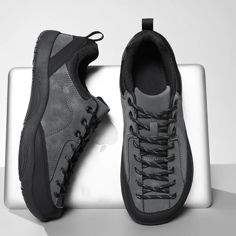Wear-resistant Hiking Outdoor Climbing Shoes — image 1