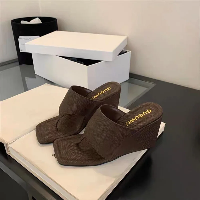 Wedge-heel Open-toe Flip-flops For Women — image 5