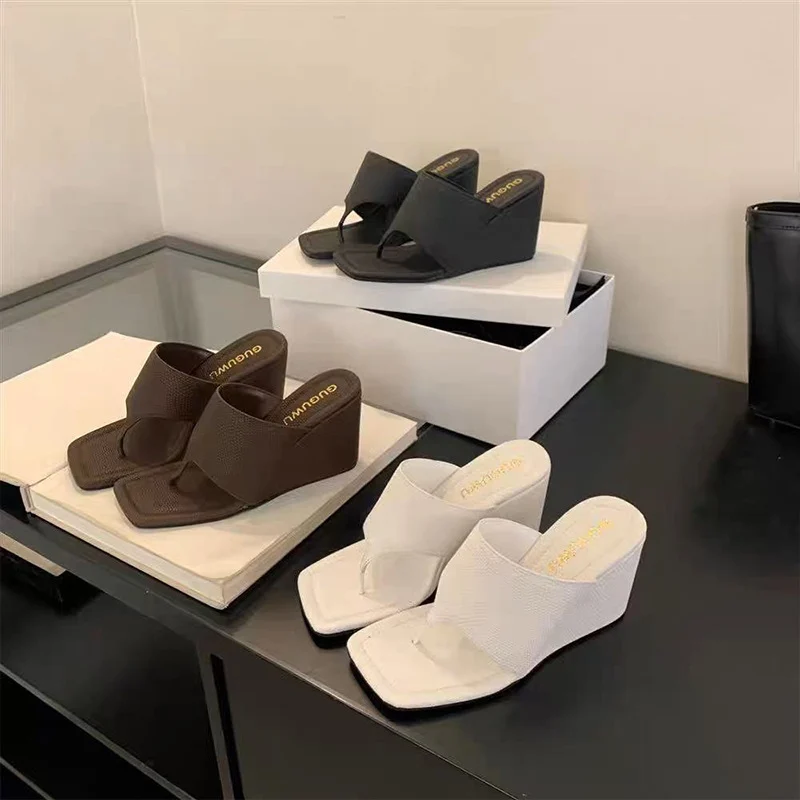 Wedge-heel Open-toe Flip-flops For Women — image 3