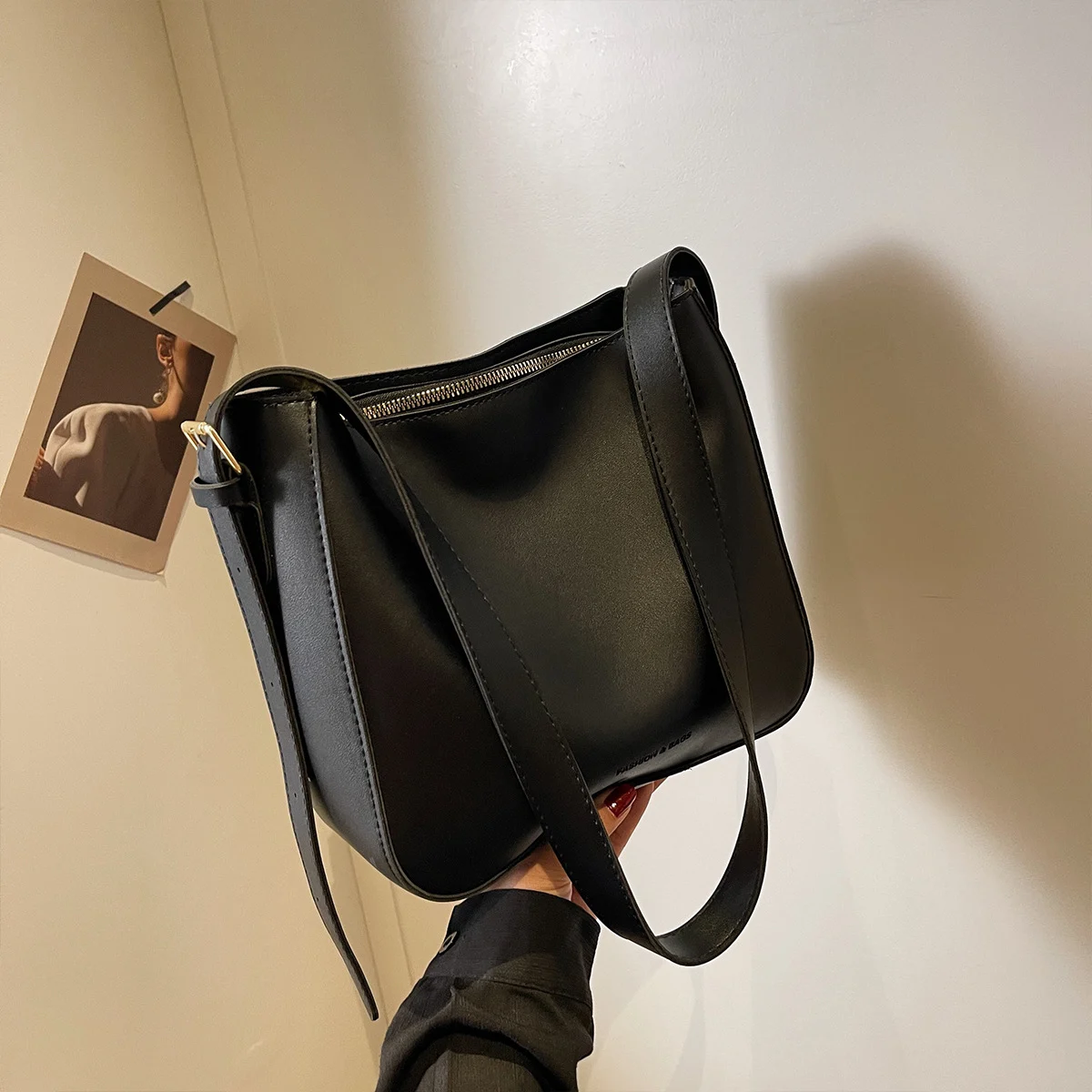 Womens PU Leather Bag Luxurious And High-end Large-capacity Shoulder Crossbody — image 3