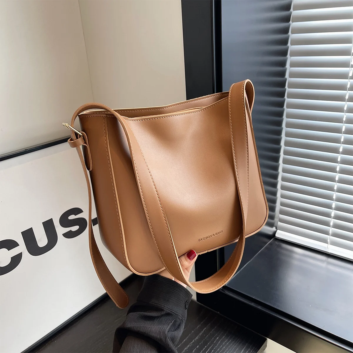 Womens PU Leather Bag Luxurious And High-end Large-capacity Shoulder Crossbody — image 7