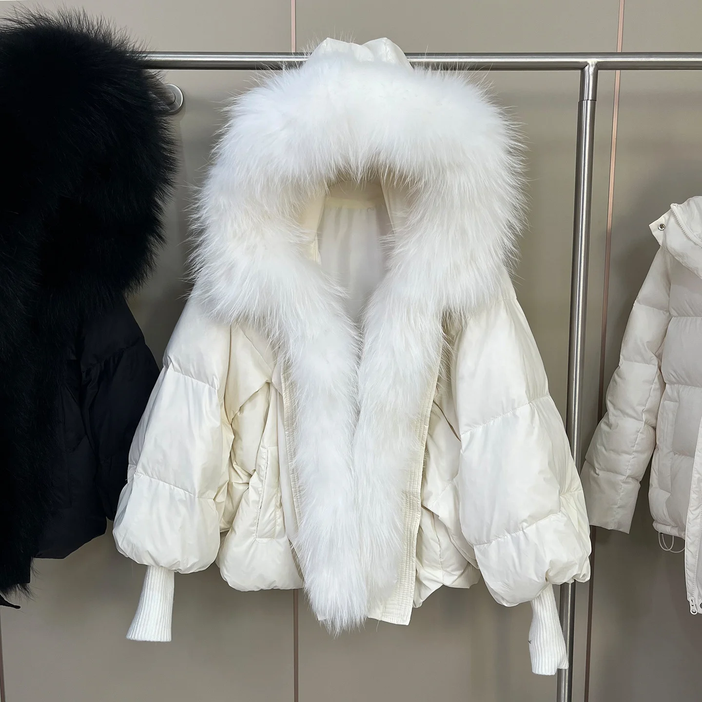 Womens Short Fashionable Thick Warm Fur Coat — image 3