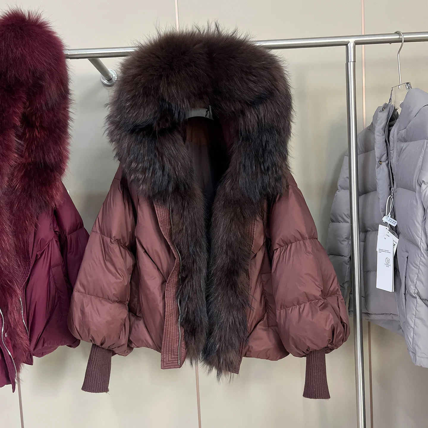 Womens Short Fashionable Thick Warm Fur Coat — image 5