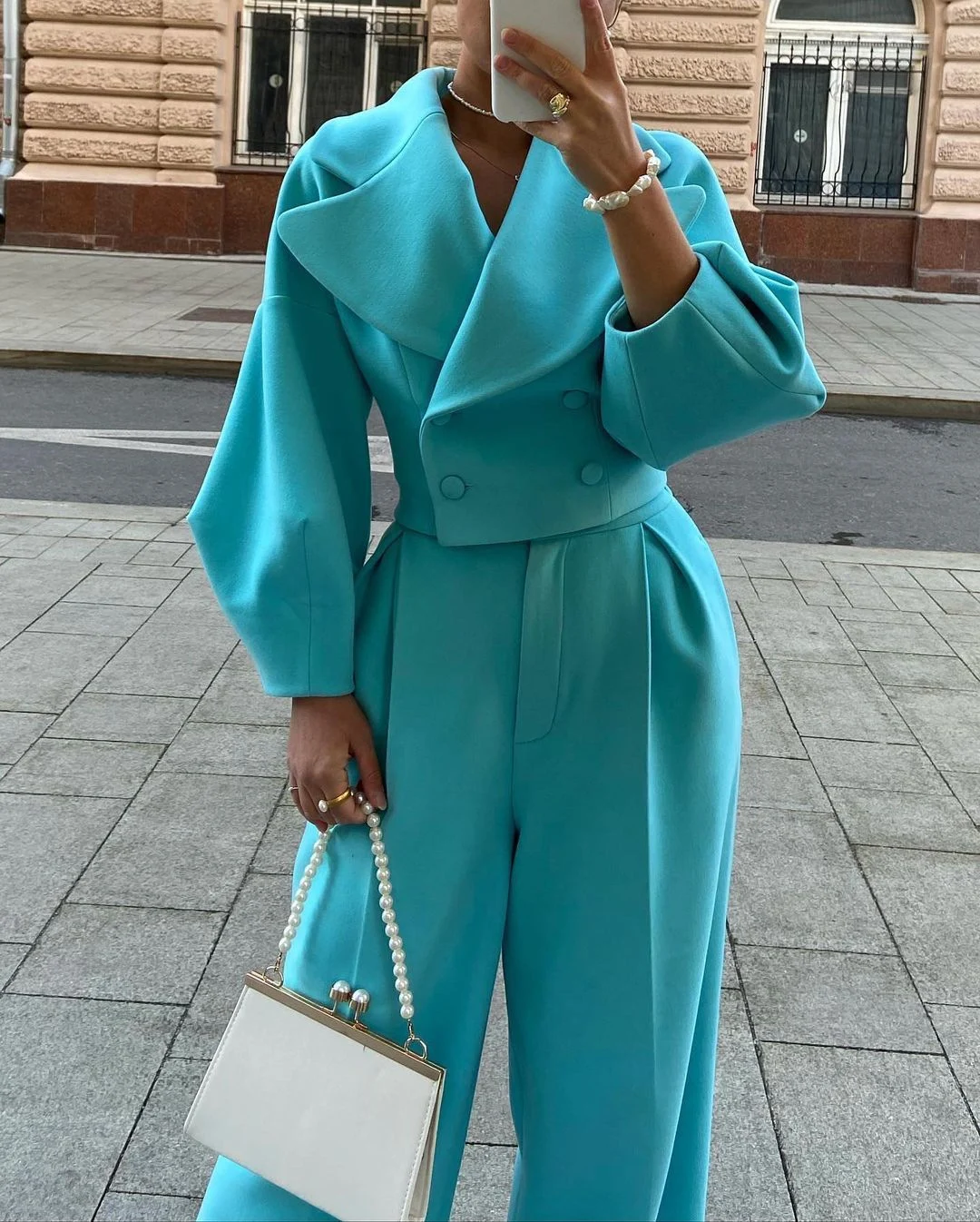 Womens Solid-color Lapel, Defined-waist, Slimming Blazer And Elegant Commuter Suit Set — image 9