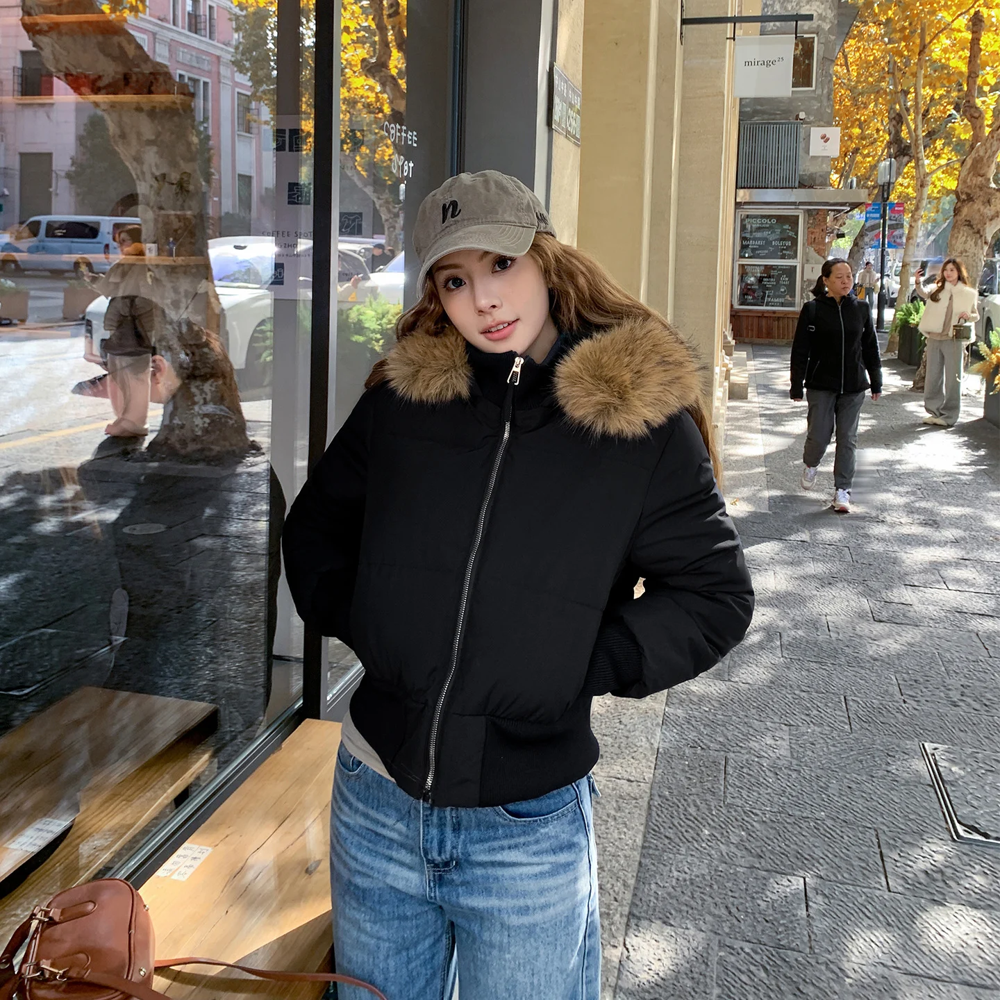 Womens Stylish Waist-cinching Figure-flattering Cropped Coat With A Large Fur-lined Hood — image 8