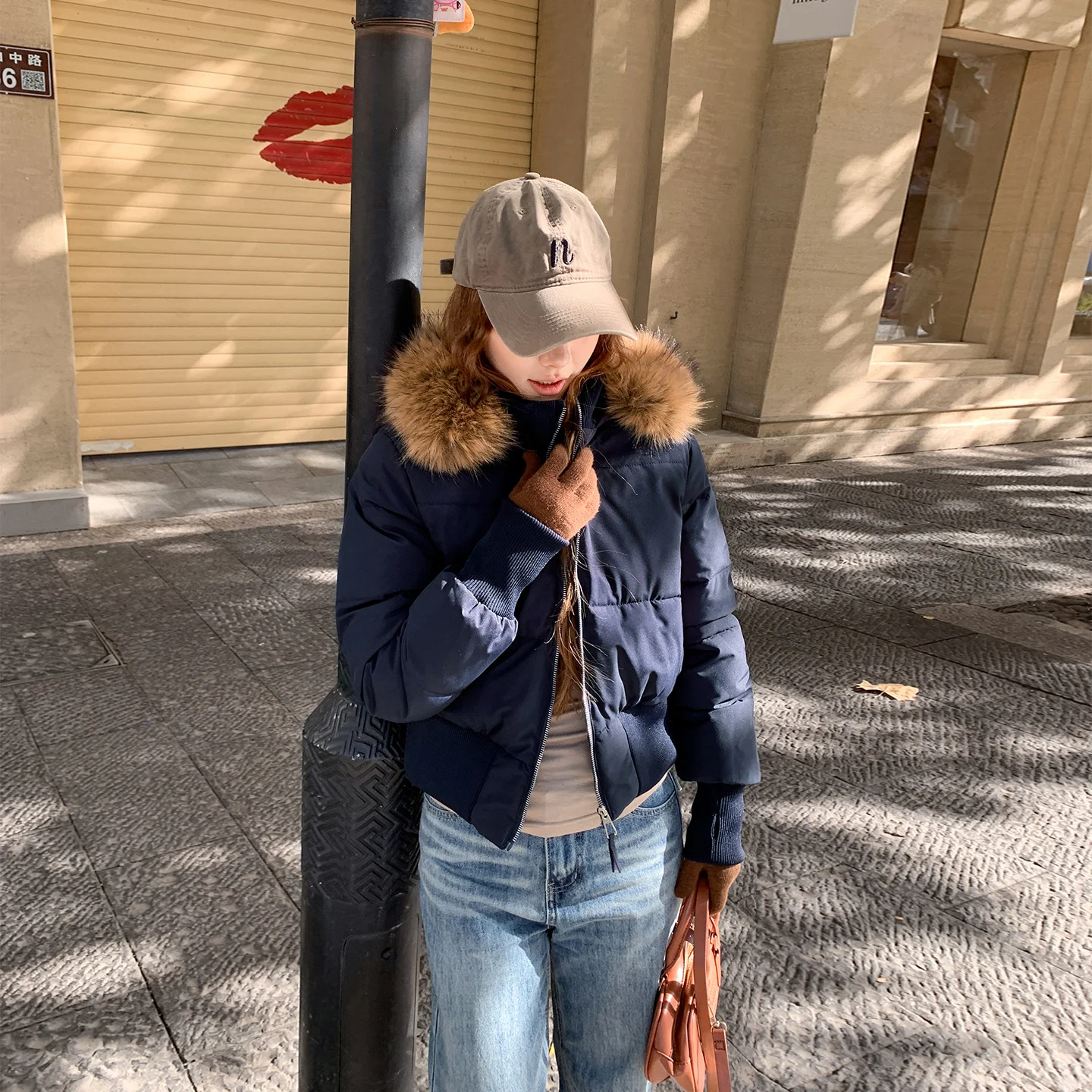 Womens Stylish Waist-cinching Figure-flattering Cropped Coat With A Large Fur-lined Hood — image 9