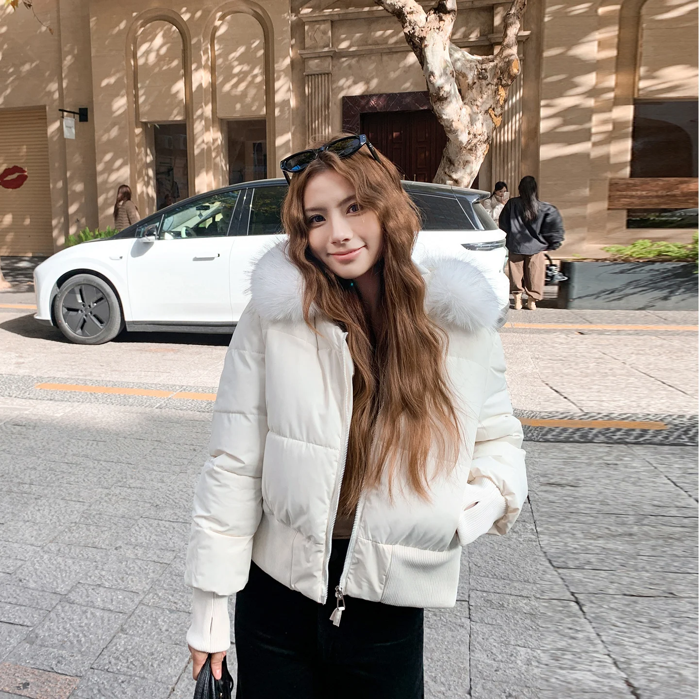 Womens Stylish Waist-cinching Figure-flattering Cropped Coat With A Large Fur-lined Hood — image 7